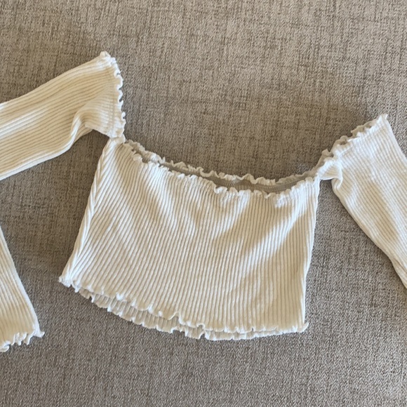 🪞 frill edge long sleeve top - Picture 6 of 8